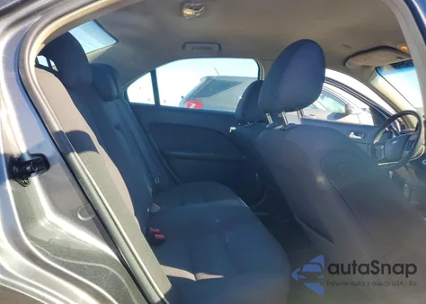 2010 Ford Fusion Se из США, поврежденный, VIN 3FAHP0HG8AR306760